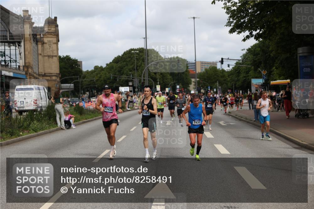 29.06.2025 - hella hamburg halbmarathon Yannick Fuchs http://msf.ph/oto/8258491 29.06.2025 10:36:04 20KM 1570, 1800, 2579, 4893, 5387, 5987, 6550, 6901, 7092, 7432, 8358, 9547, 9815, 9885, 10894, 11417, 12434, 12588, 13714, 13876, 14346, 14899, 15351, 16084, 16816, 17032, 17100, 17159, 17882, 18442, 18491, 18509, 18764, 18802 meine-sportfotos.de
