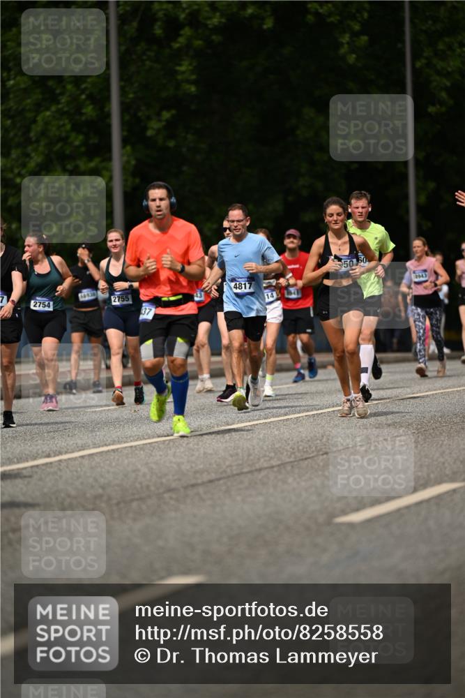 29.06.2025 - hella hamburg halbmarathon Dr. Thomas Lammeyer http://msf.ph/oto/8258558 29.06.2025 10:35:10 Kennedybrücke 1059, 1097, 1472, 1547, 1773, 1979, 2414, 2505, 2569, 2754, 2755, 2914, 3131, 3281, 3443, 4561, 4817, 5437, 5943, 6057, 6195, 6546, 6616, 6725, 6787, 7351, 7604, 7772, 8050, 8812, 8941, 9937, 10989 meine-sportfotos.de