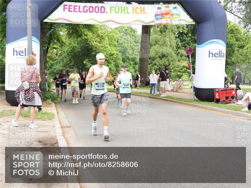29.06.2025 - hella hamburg halbmarathon MichiJ http://msf.ph/oto/8258606 29.06.2025 10:53:17 Zwischen KM18-KM19 1790, 3461, 4286, 4322, 4782, 7485, 15678, 16099, 16166, 17638, 17880, 18261, 18655 meine-sportfotos.de