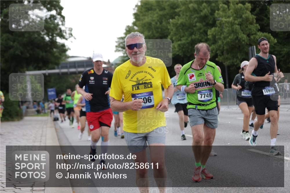 29.06.2025 - hella hamburg halbmarathon Jannik Wohlers http://msf.ph/oto/8258611 29.06.2025 10:32:12 Lombardsbrücke 1199, 1640, 2059, 3653, 3660, 3670, 4446, 4857, 5783, 5871, 5941, 6228, 6312, 6315, 7308, 7309, 7387, 7468, 7531, 7633, 7702, 7749, 7750, 8303, 8625, 8840, 8993, 9010, 9188, 9765, 10002, 10013, 10048, 10203, 10277, 10354, 10470, 10624, 10770, 11076, 11205, 11248, 12470, 12864, 13335, 14159, 14301, 14788, 14888, 15071, 15086, 15088, 15147, 15171, 15569, 15847, 15997, 16129, 16187, 16898, 16999, 17041, 17167, 18069, 18706, 18927 meine-sportfotos.de
