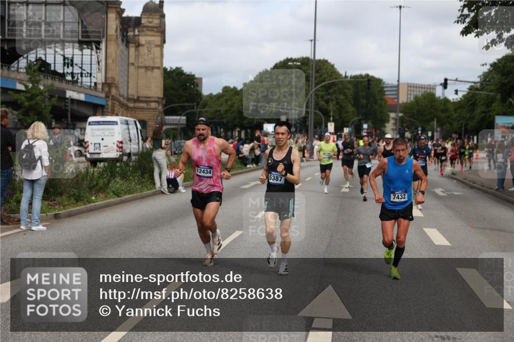 29.06.2025 - hella hamburg halbmarathon Yannick Fuchs http://msf.ph/oto/8258638 29.06.2025 10:36:05 20KM 1570, 1763, 1800, 2579, 2675, 4893, 5387, 5987, 6550, 7092, 7432, 8358, 9547, 9815, 9885, 10894, 11417, 12434, 12588, 13714, 13876, 14346, 14899, 15351, 16084, 16816, 17032, 17100, 17159, 17182, 17882, 18442, 18491, 18509, 18764, 18802 meine-sportfotos.de
