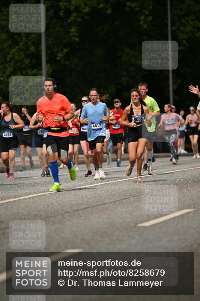29.06.2025 - hella hamburg halbmarathon Dr. Thomas Lammeyer http://msf.ph/oto/8258679 29.06.2025 10:35:11 Kennedybrücke 1059, 1097, 1472, 1547, 1773, 1979, 2414, 2505, 2754, 2755, 2914, 3131, 3281, 3443, 4561, 4817, 5437, 5943, 6057, 6078, 6195, 6546, 6616, 6725, 6787, 7351, 7604, 7772, 8050, 8812, 8941, 9937, 10586, 10989 meine-sportfotos.de