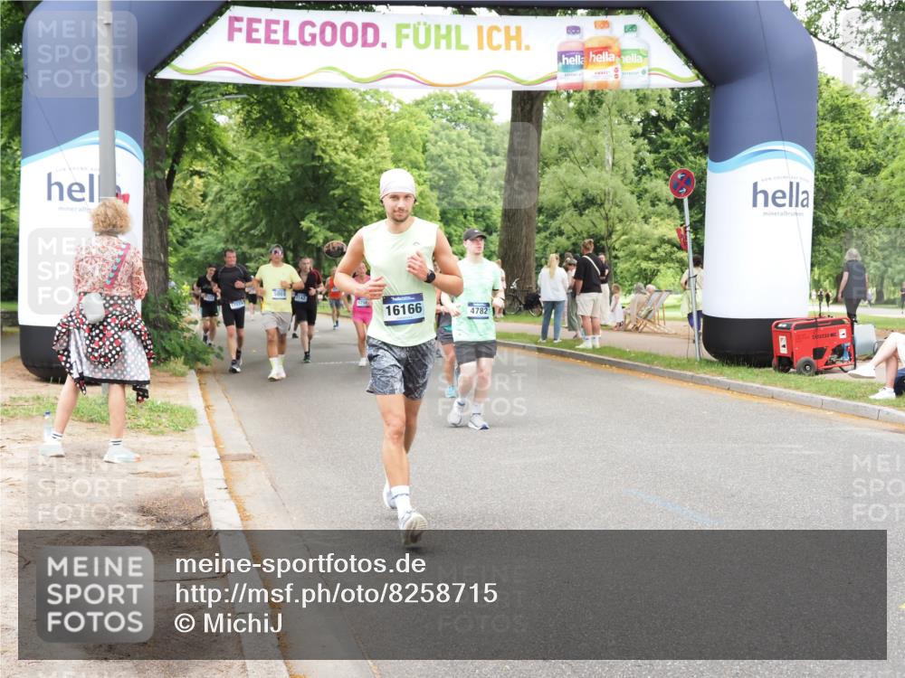 29.06.2025 - hella hamburg halbmarathon MichiJ http://msf.ph/oto/8258715 29.06.2025 10:53:17 Zwischen KM18-KM19 1790, 3461, 4286, 4322, 4782, 7485, 15678, 16099, 16166, 17638, 17880, 18261, 18655 meine-sportfotos.de