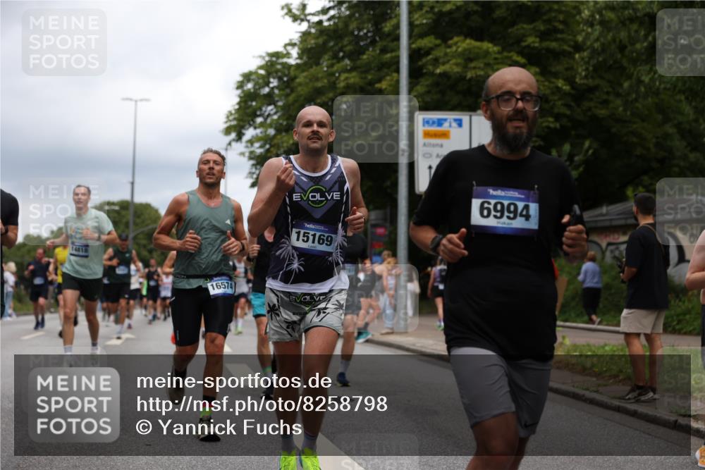 29.06.2025 - hella hamburg halbmarathon Yannick Fuchs http://msf.ph/oto/8258798 29.06.2025 10:48:30 20KM 1327, 1410, 1496, 1815, 2474, 2771, 3041, 3177, 3310, 3791, 3794, 3861, 3898, 3945, 4189, 4231, 6082, 6084, 6356, 6443, 6581, 6723, 6994, 8223, 8449, 8514, 8698, 8772, 8798, 9012, 9060, 9227, 10191, 10192, 10263, 10266, 11499, 11747, 12186, 12213, 12362, 12489, 13297, 13869, 14036, 14592, 14638, 14660, 14818, 14948, 15113, 15156, 15169, 15408, 15524, 15879, 16092, 16574, 16750, 17740, 17765, 18759, 19177 meine-sportfotos.de