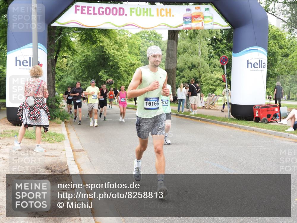 29.06.2025 - hella hamburg halbmarathon MichiJ http://msf.ph/oto/8258813 29.06.2025 10:53:18 Zwischen KM18-KM19 1790, 3461, 4286, 4782, 7485, 16099, 16166, 17638, 17880, 18261 meine-sportfotos.de