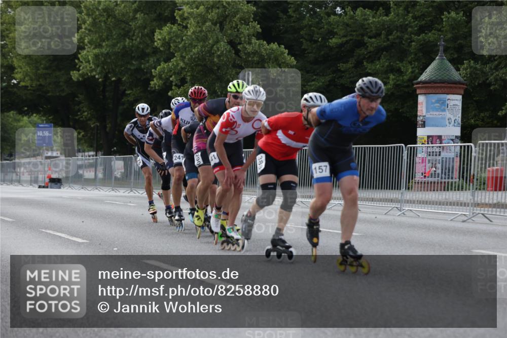 29.06.2025 - hella hamburg halbmarathon Jannik Wohlers http://msf.ph/oto/8258880 29.06.2025 08:49:25 Lombardsbrücke  meine-sportfotos.de