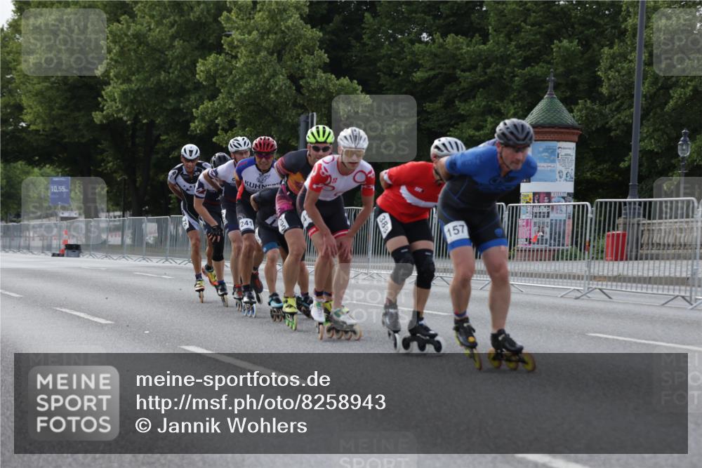 29.06.2025 - hella hamburg halbmarathon Jannik Wohlers http://msf.ph/oto/8258943 29.06.2025 08:49:25 Lombardsbrücke  meine-sportfotos.de