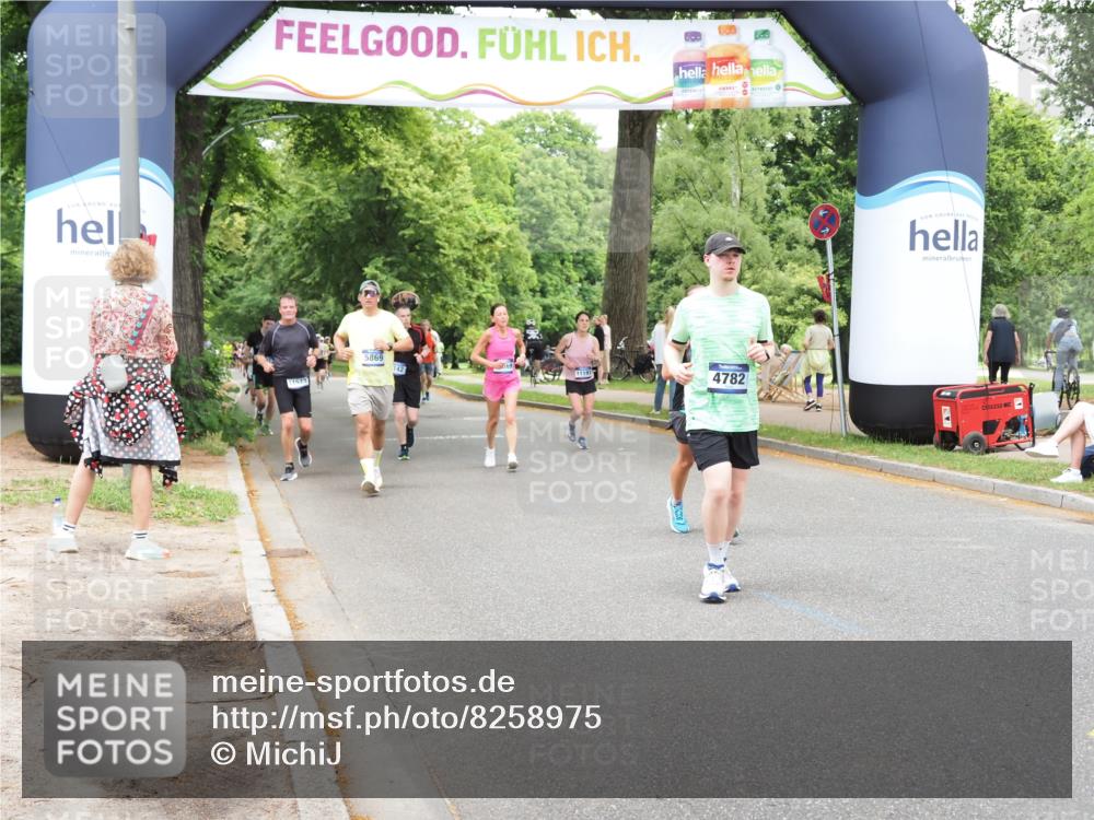 29.06.2025 - hella hamburg halbmarathon MichiJ http://msf.ph/oto/8258975 29.06.2025 10:53:19 Zwischen KM18-KM19 1790, 3461, 4286, 4782, 7485, 11523, 16099, 16166, 17569, 18261 meine-sportfotos.de