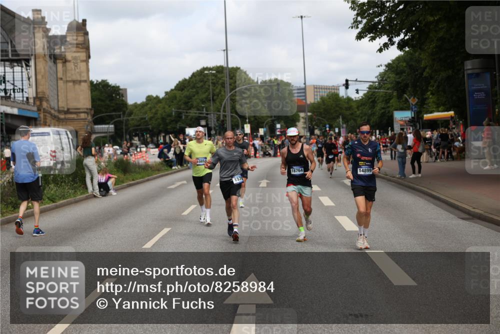 29.06.2025 - hella hamburg halbmarathon Yannick Fuchs http://msf.ph/oto/8258984 29.06.2025 10:36:08 20KM 1570, 1763, 1800, 2579, 2675, 5387, 5987, 6550, 6593, 7092, 7432, 8358, 9815, 10894, 11417, 12434, 12588, 13714, 13876, 14346, 14899, 15521, 16084, 17032, 17159, 17182, 17882, 18442, 18491, 18509, 18764, 18772, 18802 meine-sportfotos.de