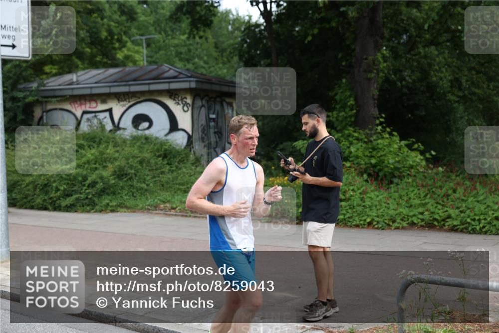 29.06.2025 - hella hamburg halbmarathon Yannick Fuchs http://msf.ph/oto/8259043 29.06.2025 10:36:09 20KM 1570, 1763, 1800, 2579, 2675, 5387, 5987, 6593, 7092, 7432, 8358, 9815, 10415, 10894, 11417, 12434, 12588, 13714, 13876, 14346, 14899, 15521, 16084, 17032, 17159, 17182, 17882, 18442, 18491, 18509, 18764, 18772, 18802, 19046 meine-sportfotos.de
