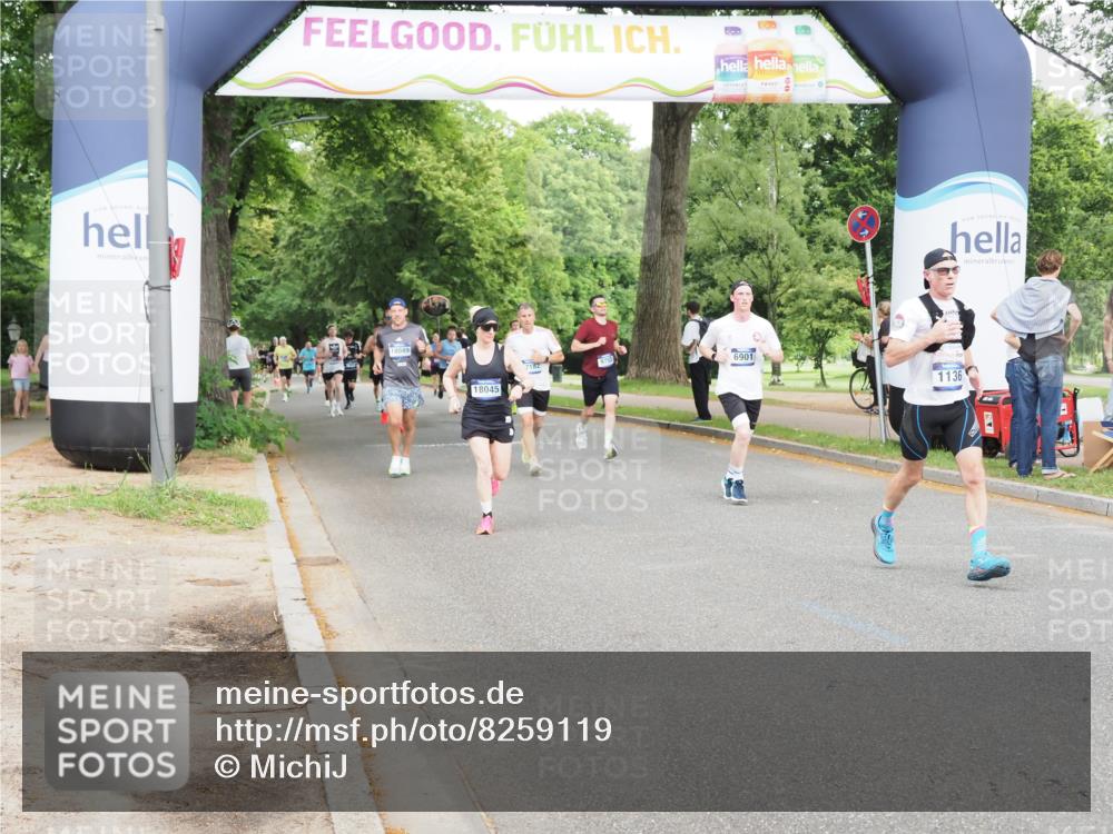 29.06.2025 - hella hamburg halbmarathon MichiJ http://msf.ph/oto/8259119 29.06.2025 10:29:42 Zwischen KM18-KM19 1136, 2675, 4380, 6901, 9358, 9885, 10978, 11062, 12365, 14555, 15164, 16816, 17182, 18045, 18399 meine-sportfotos.de
