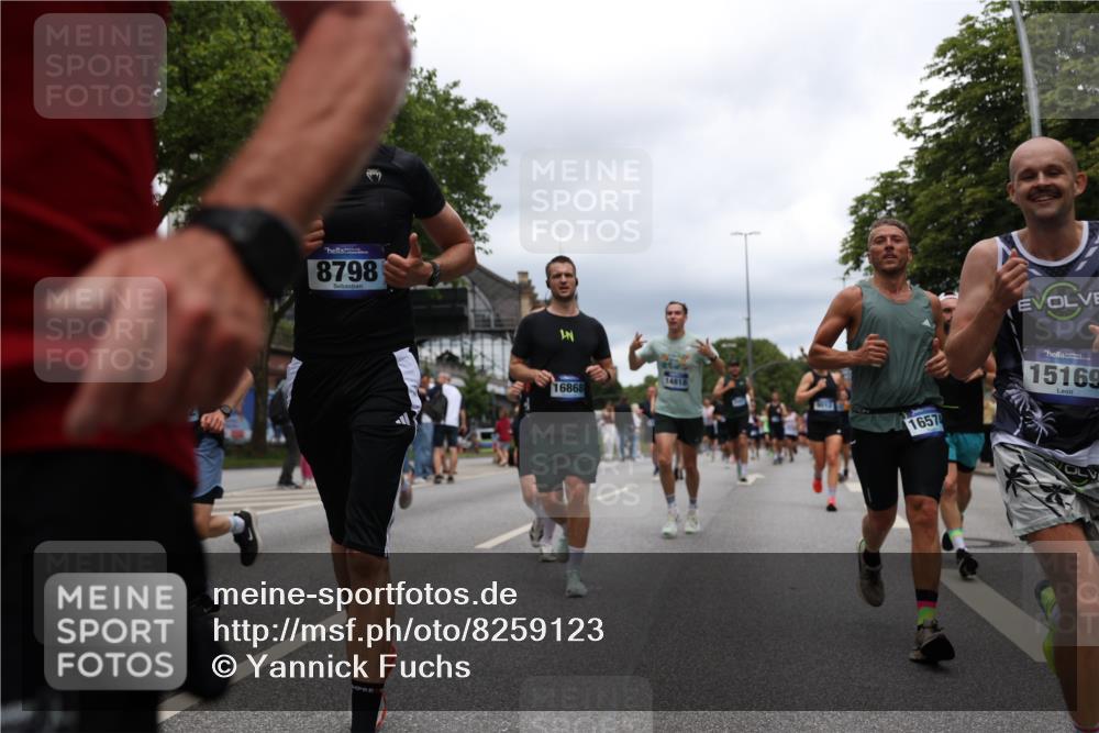 29.06.2025 - hella hamburg halbmarathon Yannick Fuchs http://msf.ph/oto/8259123 29.06.2025 10:48:31 20KM 1327, 1410, 1496, 1815, 2474, 2771, 3041, 3177, 3310, 3791, 3794, 3861, 3945, 4189, 4231, 4938, 6082, 6084, 6356, 6443, 6581, 6723, 6994, 8223, 8449, 8514, 8698, 8772, 8798, 9012, 9060, 9227, 10191, 10192, 10263, 10266, 11333, 11499, 11747, 12186, 12362, 12489, 13297, 13869, 14036, 14175, 14592, 14638, 14660, 14818, 14948, 15113, 15156, 15169, 15408, 15524, 15879, 16092, 16574, 16750, 17740, 17765, 19177 meine-sportfotos.de