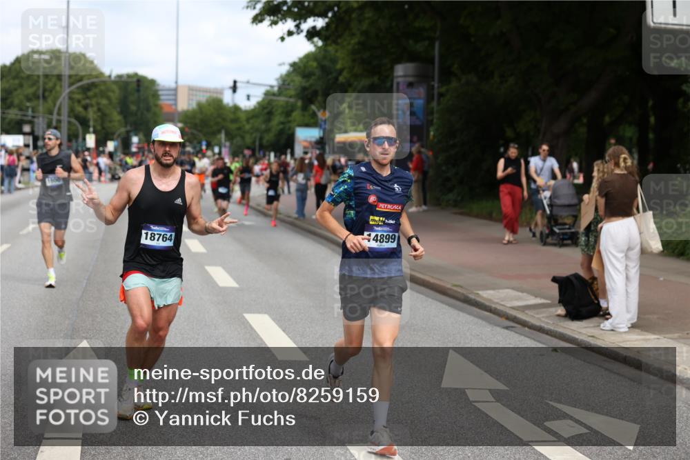 29.06.2025 - hella hamburg halbmarathon Yannick Fuchs http://msf.ph/oto/8259159 29.06.2025 10:36:10 20KM 1570, 1763, 1800, 2579, 2675, 5387, 5987, 6593, 7092, 7432, 8358, 9815, 10415, 10894, 11417, 12434, 12588, 13714, 13876, 14346, 14899, 15521, 16084, 17032, 17159, 17182, 17882, 18442, 18491, 18509, 18764, 18772, 18802, 19046 meine-sportfotos.de