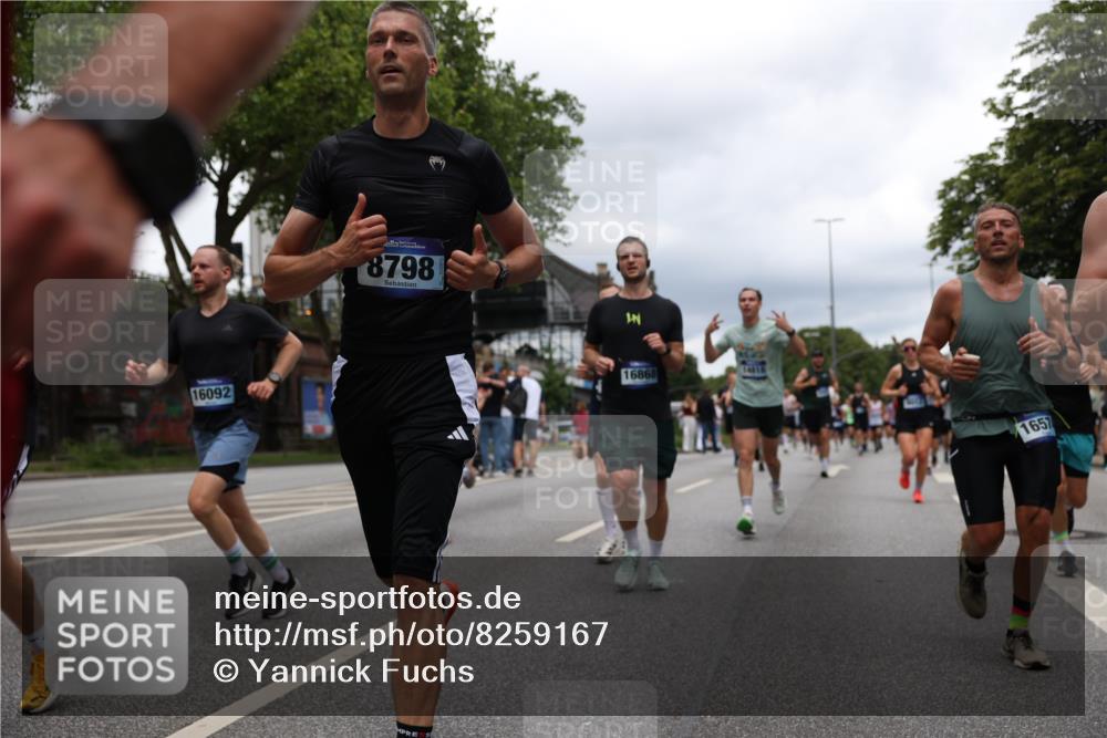 29.06.2025 - hella hamburg halbmarathon Yannick Fuchs http://msf.ph/oto/8259167 29.06.2025 10:48:31 20KM 1327, 1410, 1496, 1815, 2474, 2771, 3041, 3177, 3310, 3791, 3794, 3861, 3945, 4189, 4231, 4938, 6082, 6084, 6356, 6443, 6581, 6723, 6994, 8223, 8449, 8514, 8698, 8772, 8798, 9012, 9060, 9227, 10191, 10192, 10263, 10266, 11333, 11499, 11747, 12186, 12362, 12489, 13297, 13869, 14036, 14175, 14592, 14638, 14660, 14818, 14948, 15113, 15156, 15169, 15408, 15524, 15879, 16092, 16574, 16750, 17740, 17765, 19177 meine-sportfotos.de