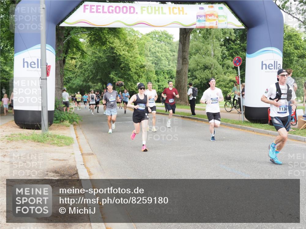 29.06.2025 - hella hamburg halbmarathon MichiJ http://msf.ph/oto/8259180 29.06.2025 10:29:42 Zwischen KM18-KM19 1136, 2675, 4380, 6901, 9358, 9885, 10978, 11062, 12365, 14555, 15164, 16816, 17182, 18045, 18399 meine-sportfotos.de