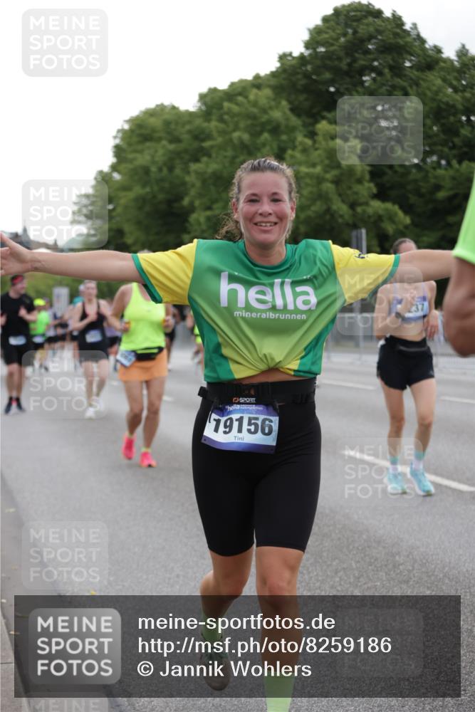 29.06.2025 - hella hamburg halbmarathon Jannik Wohlers http://msf.ph/oto/8259186 29.06.2025 10:32:23 Lombardsbrücke 1078, 1237, 1732, 2059, 2276, 3422, 3660, 3670, 3708, 3753, 4446, 6040, 6861, 7308, 7309, 7387, 7531, 7633, 7749, 7750, 8170, 8839, 9010, 9034, 9188, 9542, 10013, 10048, 10203, 10277, 10470, 10770, 11076, 11248, 11756, 12423, 12424, 12470, 12508, 12907, 13789, 14301, 14347, 15171, 15997, 16129, 16502, 16702, 16898, 16999, 17041, 17102, 17167, 17508, 17664, 18069, 18502, 18706, 18927, 19156 meine-sportfotos.de