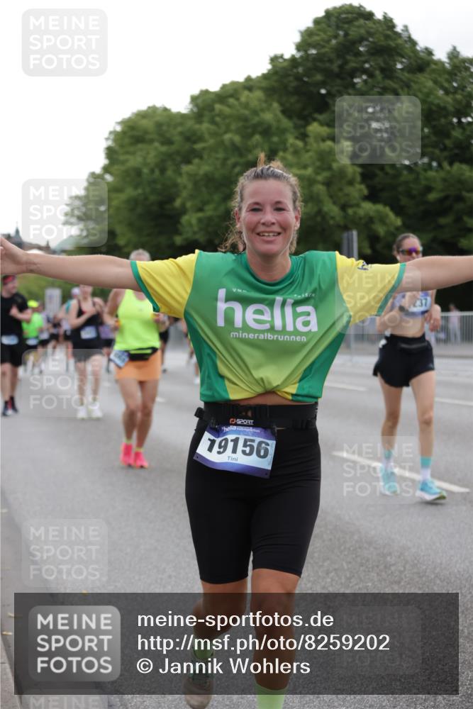 29.06.2025 - hella hamburg halbmarathon Jannik Wohlers http://msf.ph/oto/8259202 29.06.2025 10:32:23 Lombardsbrücke 1078, 1237, 1732, 2059, 2276, 3422, 3660, 3670, 3708, 3753, 4446, 6040, 6861, 7308, 7309, 7387, 7531, 7633, 7749, 7750, 8170, 8839, 9010, 9034, 9188, 9542, 10013, 10048, 10203, 10277, 10470, 10770, 11076, 11248, 11756, 12423, 12424, 12470, 12508, 12907, 13789, 14301, 14347, 15171, 15997, 16129, 16502, 16702, 16898, 16999, 17041, 17102, 17167, 17508, 17664, 18069, 18502, 18706, 18927, 19156 meine-sportfotos.de