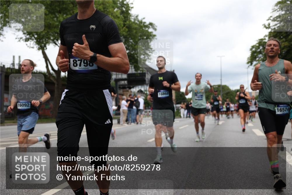 29.06.2025 - hella hamburg halbmarathon Yannick Fuchs http://msf.ph/oto/8259278 29.06.2025 10:48:31 20KM 1327, 1410, 1496, 1815, 2474, 2771, 3041, 3177, 3310, 3791, 3794, 3861, 3945, 4189, 4231, 4938, 6082, 6084, 6356, 6443, 6581, 6723, 6994, 8223, 8449, 8514, 8698, 8772, 8798, 9012, 9060, 9227, 10191, 10192, 10263, 10266, 11333, 11499, 11747, 12186, 12362, 12489, 13297, 13869, 14036, 14175, 14592, 14638, 14660, 14818, 14948, 15113, 15156, 15169, 15408, 15524, 15879, 16092, 16574, 16750, 17740, 17765, 19177 meine-sportfotos.de