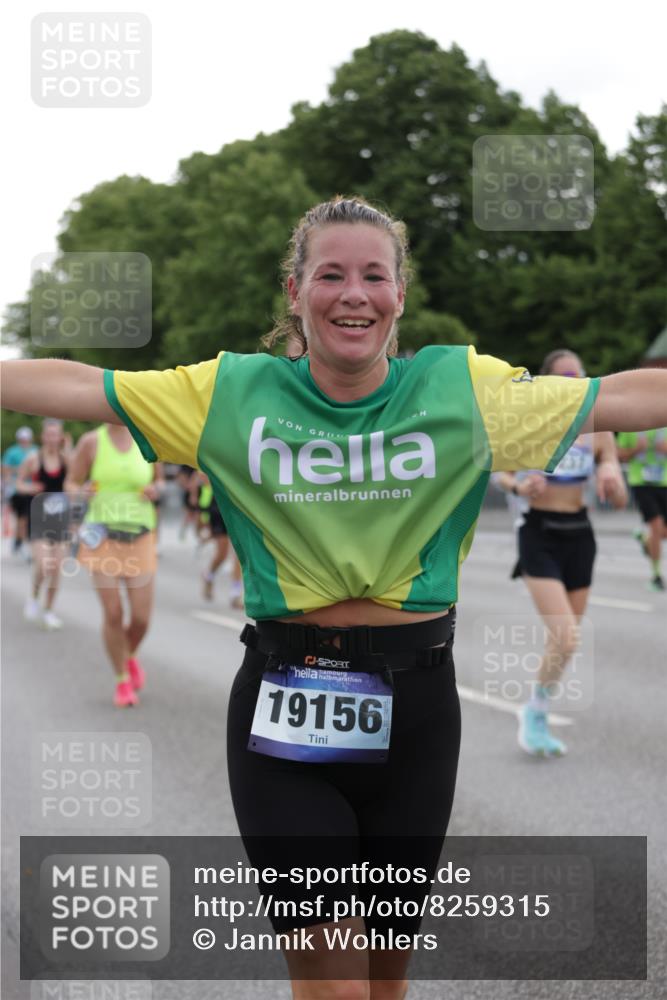 29.06.2025 - hella hamburg halbmarathon Jannik Wohlers http://msf.ph/oto/8259315 29.06.2025 10:32:23 Lombardsbrücke 1078, 1237, 1732, 2059, 2276, 3422, 3660, 3670, 3708, 3753, 4446, 6040, 6861, 7308, 7309, 7387, 7531, 7633, 7749, 7750, 8170, 8839, 9010, 9034, 9188, 9542, 10013, 10048, 10203, 10277, 10470, 10770, 11076, 11248, 11756, 12423, 12424, 12470, 12508, 12907, 13789, 14301, 14347, 15171, 15997, 16129, 16502, 16702, 16898, 16999, 17041, 17102, 17167, 17508, 17664, 18069, 18502, 18706, 18927, 19156 meine-sportfotos.de