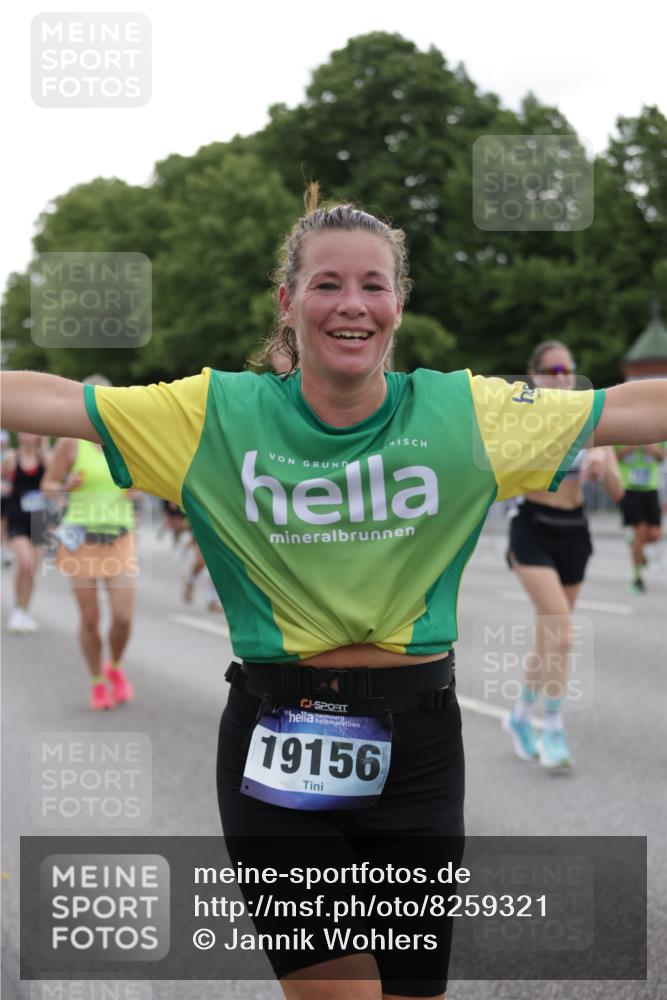 29.06.2025 - hella hamburg halbmarathon Jannik Wohlers http://msf.ph/oto/8259321 29.06.2025 10:32:23 Lombardsbrücke 1078, 1237, 1732, 2059, 2276, 3422, 3660, 3670, 3708, 3753, 4446, 6040, 6861, 7308, 7309, 7387, 7531, 7633, 7749, 7750, 8170, 8839, 9010, 9034, 9188, 9542, 10013, 10048, 10203, 10277, 10470, 10770, 11076, 11248, 11756, 12423, 12424, 12470, 12508, 12907, 13789, 14301, 14347, 15171, 15997, 16129, 16502, 16702, 16898, 16999, 17041, 17102, 17167, 17508, 17664, 18069, 18502, 18706, 18927, 19156 meine-sportfotos.de
