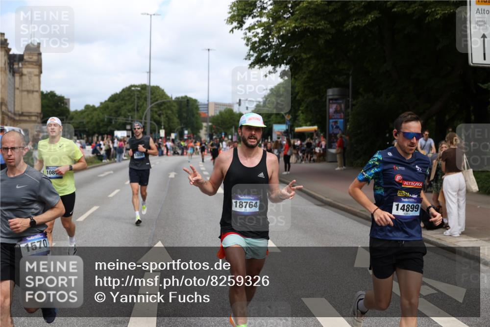 29.06.2025 - hella hamburg halbmarathon Yannick Fuchs http://msf.ph/oto/8259326 29.06.2025 10:36:11 20KM 1570, 1763, 1800, 2579, 2675, 5387, 5987, 6593, 7092, 7432, 8358, 9815, 10415, 10894, 11417, 12434, 12588, 13714, 13876, 14346, 14899, 15521, 16084, 17032, 17159, 17182, 17882, 18442, 18491, 18509, 18764, 18772, 18802, 19046 meine-sportfotos.de