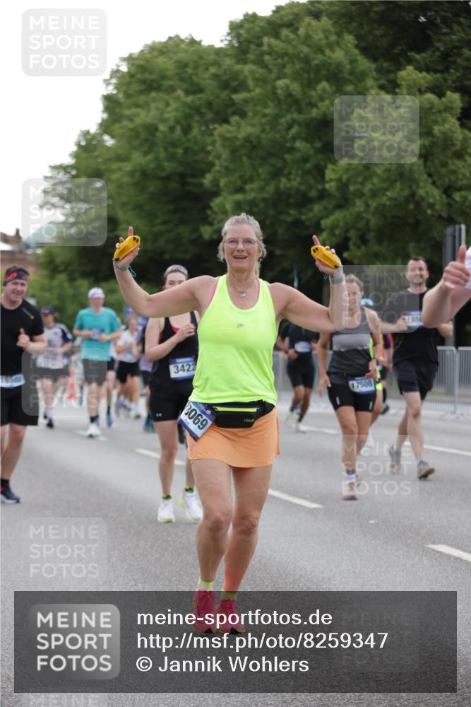 29.06.2025 - hella hamburg halbmarathon Jannik Wohlers http://msf.ph/oto/8259347 29.06.2025 10:32:25 Lombardsbrücke 1078, 1237, 1732, 2059, 2276, 3422, 3660, 3670, 3708, 3753, 4446, 4555, 6040, 6861, 7308, 7309, 7387, 7531, 7749, 7750, 8170, 8839, 9010, 9034, 9188, 9471, 9542, 9768, 10013, 10048, 10203, 10277, 10470, 10770, 11076, 11248, 11756, 12423, 12424, 12470, 12508, 12907, 13789, 14301, 14347, 15171, 15997, 16129, 16502, 16702, 16898, 16999, 17041, 17102, 17157, 17167, 17317, 17508, 17664, 18502, 18706, 18927, 19156, 19213 meine-sportfotos.de