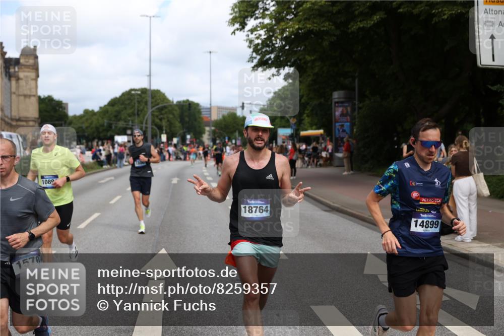 29.06.2025 - hella hamburg halbmarathon Yannick Fuchs http://msf.ph/oto/8259357 29.06.2025 10:36:11 20KM 1570, 1763, 1800, 2579, 2675, 5387, 5987, 6593, 7092, 7432, 8358, 9815, 10415, 10894, 11417, 12434, 12588, 13714, 13876, 14346, 14899, 15521, 16084, 17032, 17159, 17182, 17882, 18442, 18491, 18509, 18764, 18772, 18802, 19046 meine-sportfotos.de