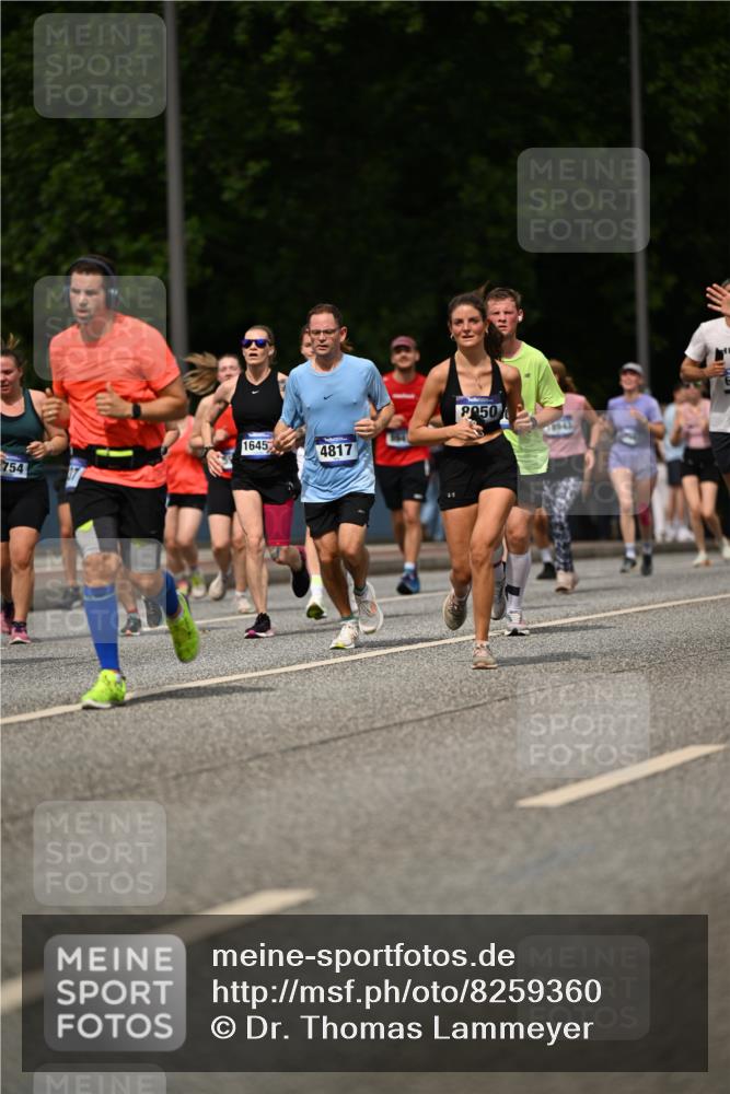 29.06.2025 - hella hamburg halbmarathon Dr. Thomas Lammeyer http://msf.ph/oto/8259360 29.06.2025 10:35:11 Kennedybrücke 1059, 1097, 1472, 1547, 1773, 1979, 2414, 2505, 2754, 2755, 2914, 3131, 3281, 3443, 4561, 4817, 5437, 5943, 6057, 6078, 6195, 6546, 6616, 6725, 6787, 7351, 7604, 7772, 8050, 8812, 8941, 9937, 10586, 10989 meine-sportfotos.de