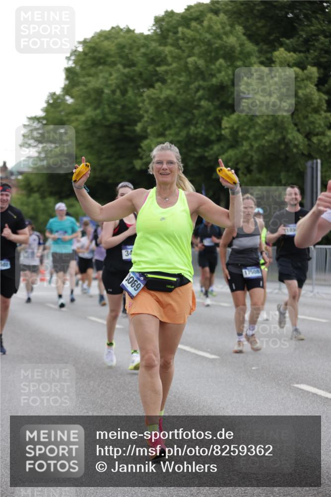 29.06.2025 - hella hamburg halbmarathon Jannik Wohlers http://msf.ph/oto/8259362 29.06.2025 10:32:25 Lombardsbrücke 1078, 1237, 1732, 2059, 2276, 3422, 3660, 3670, 3708, 3753, 4446, 4555, 6040, 6861, 7308, 7309, 7387, 7531, 7749, 7750, 8170, 8839, 9010, 9034, 9188, 9471, 9542, 9768, 10013, 10048, 10203, 10277, 10470, 10770, 11076, 11248, 11756, 12423, 12424, 12470, 12508, 12907, 13789, 14301, 14347, 15171, 15997, 16129, 16502, 16702, 16898, 16999, 17041, 17102, 17157, 17167, 17317, 17508, 17664, 18502, 18706, 18927, 19156, 19213 meine-sportfotos.de