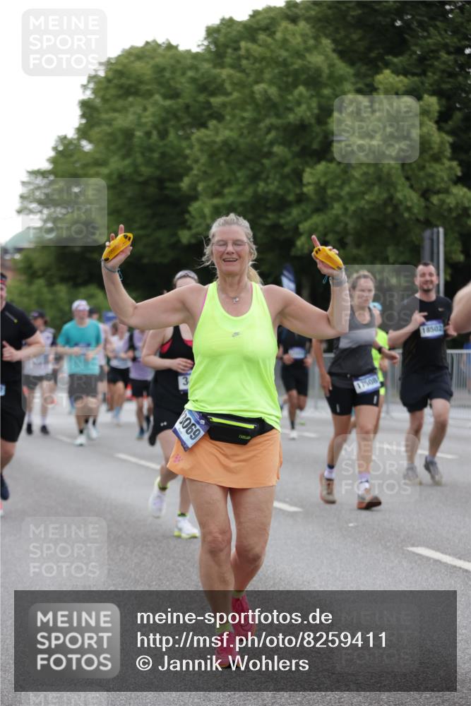 29.06.2025 - hella hamburg halbmarathon Jannik Wohlers http://msf.ph/oto/8259411 29.06.2025 10:32:25 Lombardsbrücke 1078, 1237, 1732, 2059, 2276, 3422, 3660, 3670, 3708, 3753, 4446, 4555, 6040, 6861, 7308, 7309, 7387, 7531, 7749, 7750, 8170, 8839, 9010, 9034, 9188, 9471, 9542, 9768, 10013, 10048, 10203, 10277, 10470, 10770, 11076, 11248, 11756, 12423, 12424, 12470, 12508, 12907, 13789, 14301, 14347, 15171, 15997, 16129, 16502, 16702, 16898, 16999, 17041, 17102, 17157, 17167, 17317, 17508, 17664, 18502, 18706, 18927, 19156, 19213 meine-sportfotos.de