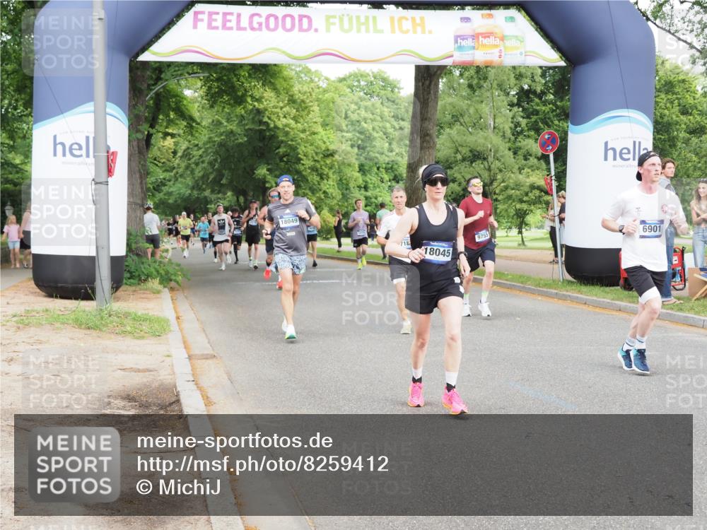 29.06.2025 - hella hamburg halbmarathon MichiJ http://msf.ph/oto/8259412 29.06.2025 10:29:44 Zwischen KM18-KM19 1136, 2675, 4380, 6901, 9358, 9755, 9885, 10978, 12365, 14555, 15164, 16816, 17182, 18045, 18399 meine-sportfotos.de