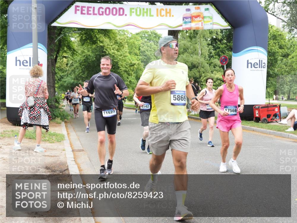 29.06.2025 - hella hamburg halbmarathon MichiJ http://msf.ph/oto/8259423 29.06.2025 10:53:22 Zwischen KM18-KM19 2142, 4286, 4782, 5869, 7323, 7485, 11191, 11523, 16166, 16602, 17569 meine-sportfotos.de