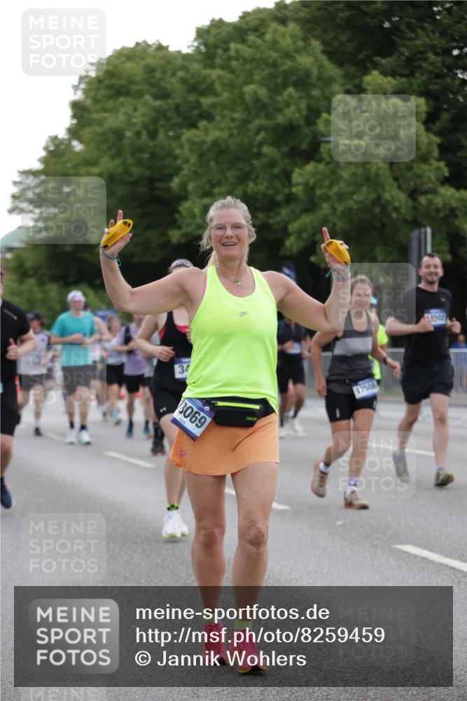 29.06.2025 - hella hamburg halbmarathon Jannik Wohlers http://msf.ph/oto/8259459 29.06.2025 10:32:25 Lombardsbrücke 1078, 1237, 1732, 2059, 2276, 3422, 3660, 3670, 3708, 3753, 4446, 4555, 6040, 6861, 7308, 7309, 7387, 7531, 7749, 7750, 8170, 8839, 9010, 9034, 9188, 9471, 9542, 9768, 10013, 10048, 10203, 10277, 10470, 10770, 11076, 11248, 11756, 12423, 12424, 12470, 12508, 12907, 13789, 14301, 14347, 15171, 15997, 16129, 16502, 16702, 16898, 16999, 17041, 17102, 17157, 17167, 17317, 17508, 17664, 18502, 18706, 18927, 19156, 19213 meine-sportfotos.de