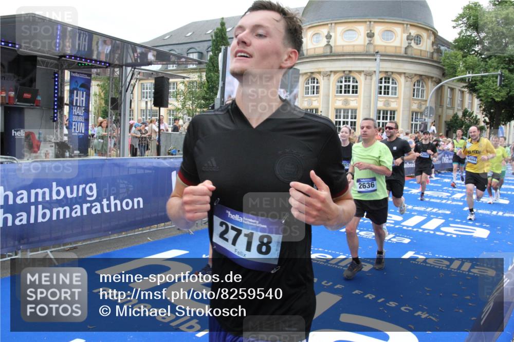 29.06.2025 - hella hamburg halbmarathon Michael Strokosch http://msf.ph/oto/8259540 29.06.2025 10:51:25 Ziel 1817, 2364, 2411, 2636, 2718, 2946, 4814, 5820, 6657, 6776, 8316, 8989, 9214, 9656, 10480, 10667, 11124, 11422, 12016, 13047, 14865, 14994, 15950, 16357, 18019, 18489 meine-sportfotos.de