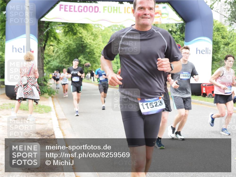 29.06.2025 - hella hamburg halbmarathon MichiJ http://msf.ph/oto/8259569 29.06.2025 10:53:23 Zwischen KM18-KM19 2142, 4782, 5869, 7323, 7485, 11191, 11523, 16166, 16602, 17569 meine-sportfotos.de