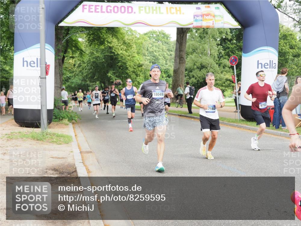 29.06.2025 - hella hamburg halbmarathon MichiJ http://msf.ph/oto/8259595 29.06.2025 10:29:45 Zwischen KM18-KM19 1136, 2675, 4380, 6901, 9358, 9755, 9885, 10978, 12365, 14555, 15164, 17182, 18045, 18049, 18399 meine-sportfotos.de
