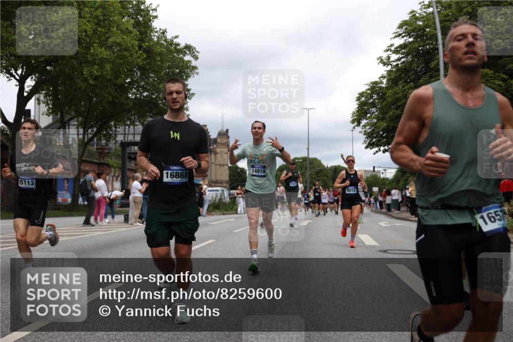 29.06.2025 - hella hamburg halbmarathon Yannick Fuchs http://msf.ph/oto/8259600 29.06.2025 10:48:32 20KM 1327, 1410, 1496, 1815, 2474, 2771, 2884, 3041, 3177, 3791, 3794, 3861, 3945, 4189, 4231, 4938, 6082, 6084, 6356, 6443, 6581, 6587, 6723, 6994, 8223, 8449, 8514, 8698, 8772, 8798, 9012, 9060, 9227, 10191, 10192, 10263, 10266, 11333, 11499, 11747, 12186, 12362, 12489, 13297, 13869, 13988, 14036, 14175, 14592, 14638, 14660, 14818, 14948, 15113, 15156, 15169, 15408, 15524, 15879, 16047, 16092, 16574, 16750, 17740, 17765, 19177 meine-sportfotos.de