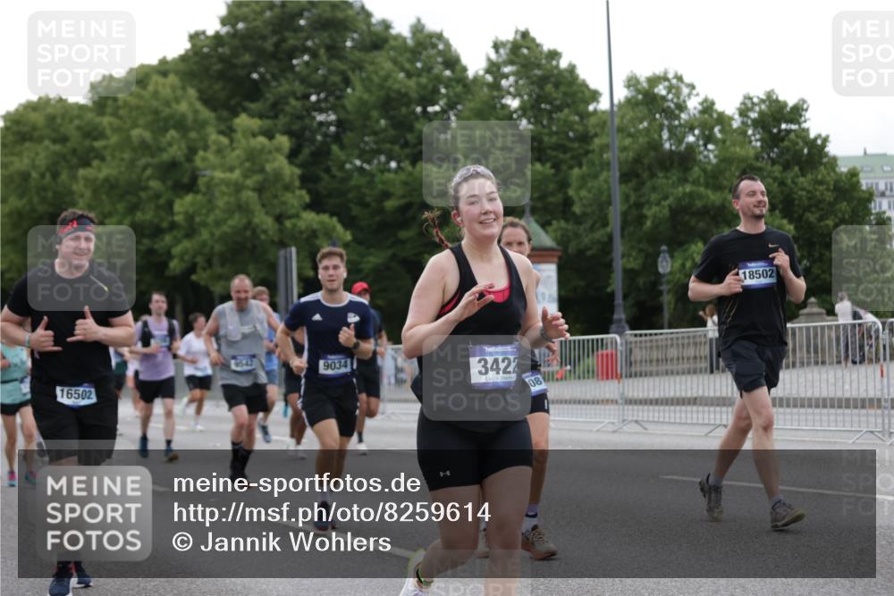 29.06.2025 - hella hamburg halbmarathon Jannik Wohlers http://msf.ph/oto/8259614 29.06.2025 10:32:28 Lombardsbrücke 1078, 1237, 1732, 2059, 2276, 2959, 3391, 3422, 3660, 3708, 3753, 4096, 4446, 4555, 5110, 6040, 6861, 7387, 7750, 7982, 8170, 8839, 9034, 9143, 9188, 9471, 9542, 9768, 10013, 10277, 10470, 10770, 11076, 11248, 11260, 11756, 12423, 12424, 12508, 12907, 13789, 14301, 14347, 15171, 15997, 16129, 16502, 16702, 17041, 17102, 17157, 17317, 17417, 17508, 17664, 18191, 18502, 18927, 19156, 19213 meine-sportfotos.de