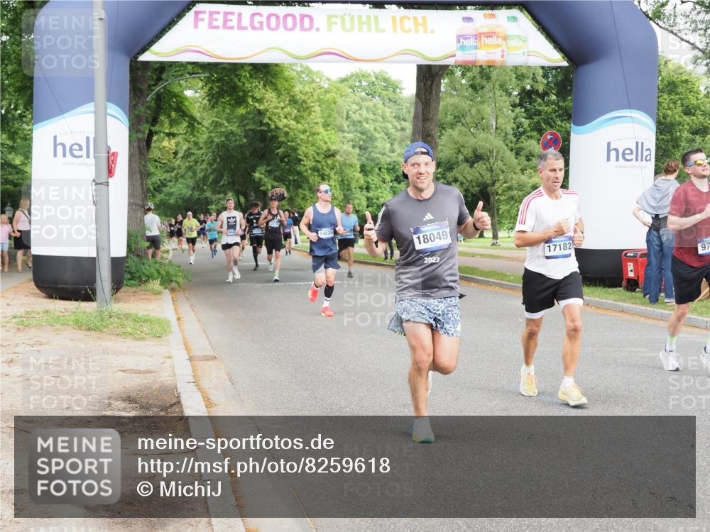 29.06.2025 - hella hamburg halbmarathon MichiJ http://msf.ph/oto/8259618 29.06.2025 10:29:45 Zwischen KM18-KM19 1136, 2675, 4380, 6901, 9358, 9755, 9885, 10978, 12365, 14555, 15164, 17182, 18045, 18049, 18399 meine-sportfotos.de