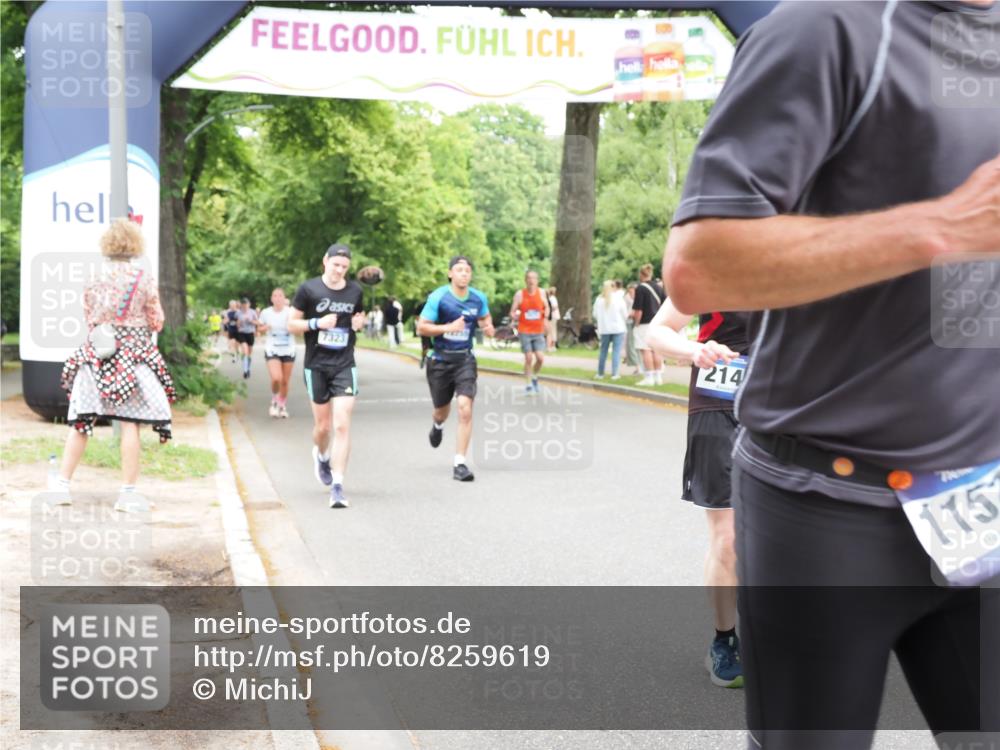 29.06.2025 - hella hamburg halbmarathon MichiJ http://msf.ph/oto/8259619 29.06.2025 10:53:24 Zwischen KM18-KM19 2142, 5869, 7323, 7485, 11191, 11523, 15394, 16166, 16602, 17569 meine-sportfotos.de