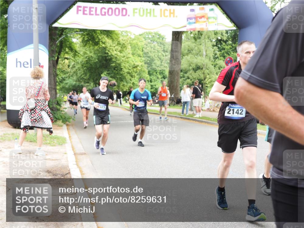 29.06.2025 - hella hamburg halbmarathon MichiJ http://msf.ph/oto/8259631 29.06.2025 10:53:24 Zwischen KM18-KM19 2142, 5869, 7323, 7485, 11191, 11523, 15394, 16166, 16602, 17569 meine-sportfotos.de