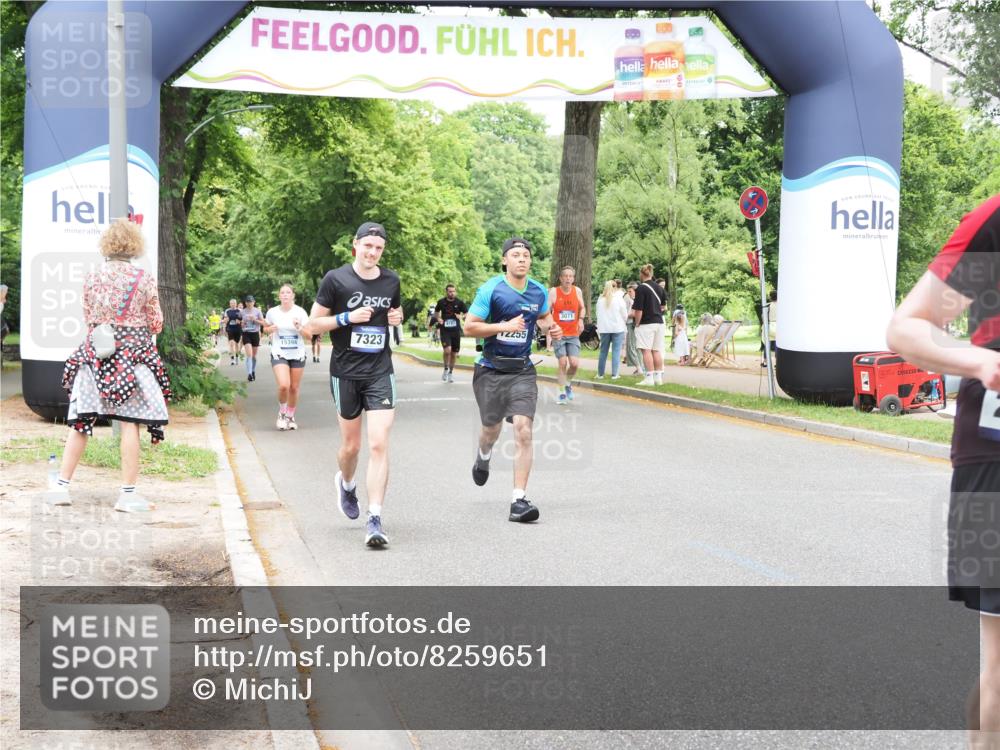 29.06.2025 - hella hamburg halbmarathon MichiJ http://msf.ph/oto/8259651 29.06.2025 10:53:25 Zwischen KM18-KM19 2142, 5869, 7323, 7485, 11191, 11523, 12255, 15394, 16166, 16602, 17569 meine-sportfotos.de