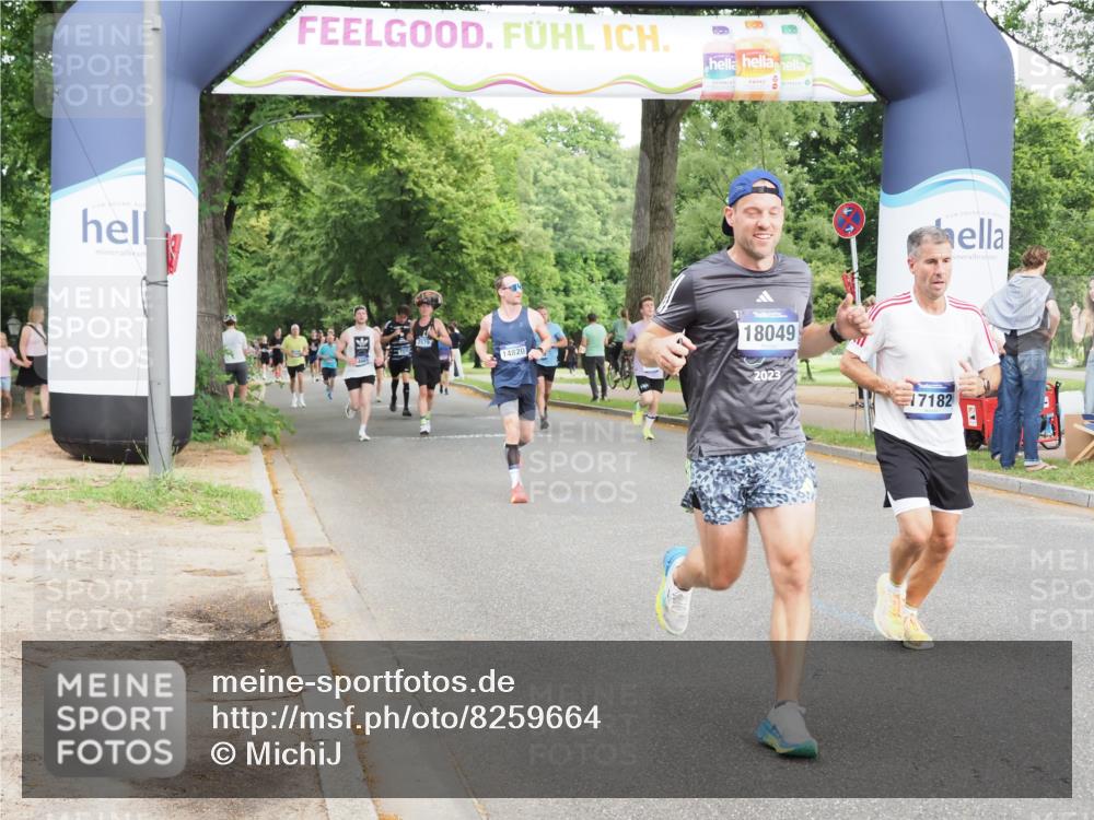 29.06.2025 - hella hamburg halbmarathon MichiJ http://msf.ph/oto/8259664 29.06.2025 10:29:45 Zwischen KM18-KM19 1136, 2675, 4380, 6901, 9358, 9755, 9885, 10978, 12365, 14555, 15164, 17182, 18045, 18049, 18399 meine-sportfotos.de