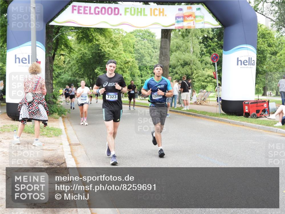 29.06.2025 - hella hamburg halbmarathon MichiJ http://msf.ph/oto/8259691 29.06.2025 10:53:25 Zwischen KM18-KM19 2142, 5869, 7323, 7485, 11191, 11523, 12255, 15394, 16166, 16602, 17569 meine-sportfotos.de