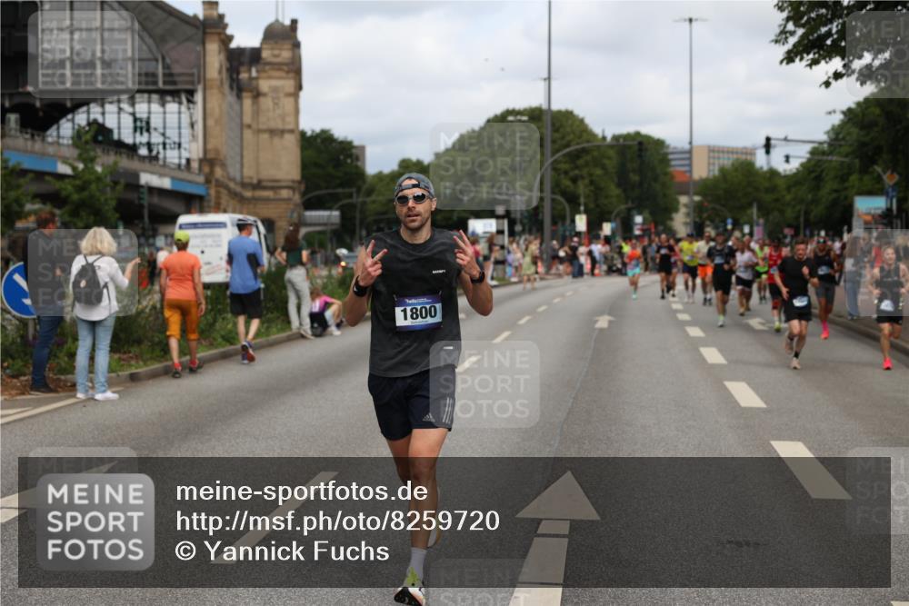 29.06.2025 - hella hamburg halbmarathon Yannick Fuchs http://msf.ph/oto/8259720 29.06.2025 10:36:13 20KM 1441, 1570, 1763, 1800, 2675, 5387, 5987, 6593, 7092, 7432, 8358, 9815, 10415, 10894, 11417, 12434, 12588, 13714, 13876, 14346, 14899, 15521, 15935, 16084, 17159, 17182, 17882, 18442, 18491, 18509, 18764, 18772, 18802, 19046 meine-sportfotos.de