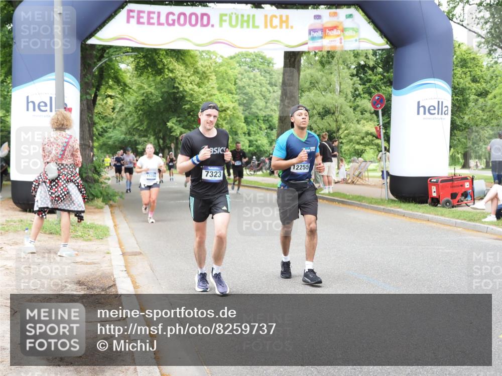 29.06.2025 - hella hamburg halbmarathon MichiJ http://msf.ph/oto/8259737 29.06.2025 10:53:25 Zwischen KM18-KM19 2142, 5869, 7323, 7485, 11191, 11523, 12255, 15394, 16166, 16602, 17569 meine-sportfotos.de