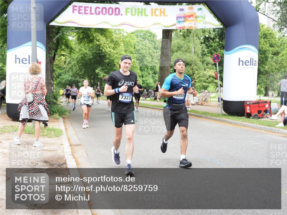 29.06.2025 - hella hamburg halbmarathon MichiJ http://msf.ph/oto/8259759 29.06.2025 10:53:25 Zwischen KM18-KM19 2142, 5869, 7323, 7485, 11191, 11523, 12255, 15394, 16166, 16602, 17569 meine-sportfotos.de
