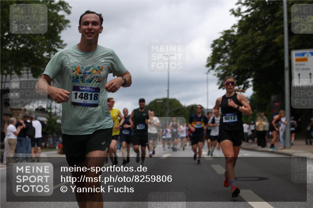 29.06.2025 - hella hamburg halbmarathon Yannick Fuchs http://msf.ph/oto/8259806 29.06.2025 10:48:33 20KM 1125, 1327, 1410, 1496, 1815, 2474, 2771, 2884, 3041, 3177, 3791, 3794, 3861, 3945, 4189, 4231, 4938, 5319, 6082, 6084, 6356, 6443, 6581, 6587, 6723, 6994, 8449, 8514, 8698, 8772, 8798, 9012, 9060, 9227, 10191, 10192, 10263, 10266, 11333, 11499, 11747, 11976, 12186, 12362, 12489, 12961, 13297, 13869, 13988, 14036, 14175, 14592, 14638, 14660, 14818, 14948, 15113, 15156, 15169, 15389, 15408, 15524, 15879, 16047, 16092, 16574, 17740 meine-sportfotos.de