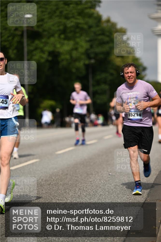 29.06.2025 - hella hamburg halbmarathon Dr. Thomas Lammeyer http://msf.ph/oto/8259812 29.06.2025 10:14:38 Kennedybrücke 1052, 1186, 1548, 1781, 5182, 5653, 5806, 7058, 8561, 8685, 9150, 9829 meine-sportfotos.de