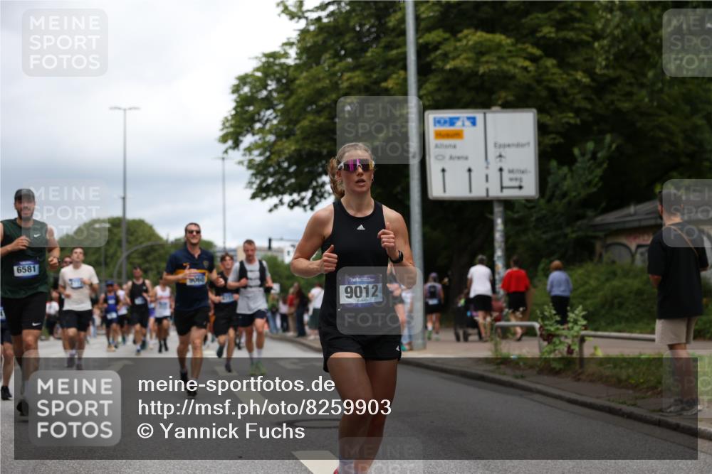 29.06.2025 - hella hamburg halbmarathon Yannick Fuchs http://msf.ph/oto/8259903 29.06.2025 10:48:33 20KM 1125, 1327, 1410, 1496, 1815, 2474, 2771, 2884, 3041, 3177, 3791, 3794, 3861, 3945, 4189, 4231, 4938, 5319, 6082, 6084, 6356, 6443, 6581, 6587, 6723, 6994, 8449, 8514, 8698, 8772, 8798, 9012, 9060, 9227, 10191, 10192, 10263, 10266, 11333, 11499, 11747, 11976, 12186, 12362, 12489, 12961, 13297, 13869, 13988, 14036, 14175, 14592, 14638, 14660, 14818, 14948, 15113, 15156, 15169, 15389, 15408, 15524, 15879, 16047, 16092, 16574, 17740 meine-sportfotos.de